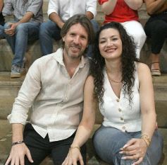 Foto de la galería: Emoción y orgullo de la comunidad educativa en el acto de colación del Colegio Santa María 