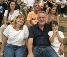 Foto de la galería: Emoción y orgullo de la comunidad educativa en el acto de colación del Colegio Santa María 