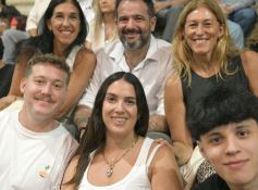 Foto de la galería: Emoción y orgullo de la comunidad educativa en el acto de colación del Colegio Santa María 