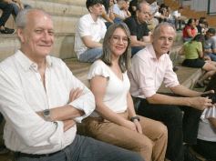 Foto de la galería: Emoción y orgullo de la comunidad educativa en el acto de colación del Colegio Santa María 