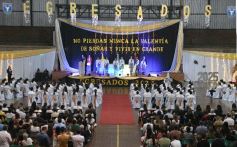 Foto de la galería: Emoción y orgullo de la comunidad educativa en el acto de colación del Colegio Santa María 