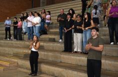 Foto de la galería: Emoción y orgullo de la comunidad educativa en el acto de colación del Colegio Santa María 