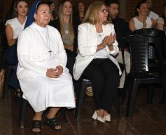 Foto de la galería: Emoción y orgullo de la comunidad educativa en el acto de colación del Colegio Santa María 