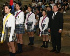 Foto de la galería: Emoción y orgullo de la comunidad educativa en el acto de colación del Colegio Santa María 
