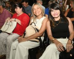 Foto de la galería: Emoción y orgullo de la comunidad educativa en el acto de colación del Colegio Santa María 