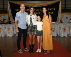 Foto de la galería: Emoción y orgullo de la comunidad educativa en el acto de colación del Colegio Santa María 