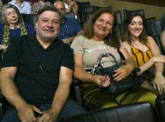 Foto de la galería: Los alumnos de los 5° de la Madre de la Misericordia con felicidad y nostalgia recibieron sus diplomas 