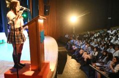 Foto de la galería: Los alumnos de los 5° de la Madre de la Misericordia con felicidad y nostalgia recibieron sus diplomas 