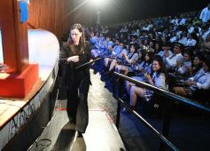 Foto de la galería: Los alumnos de los 5° de la Madre de la Misericordia con felicidad y nostalgia recibieron sus diplomas 