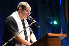 Foto de la galería: Los alumnos de los 5° de la Madre de la Misericordia con felicidad y nostalgia recibieron sus diplomas 