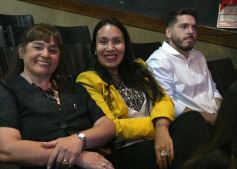 Foto de la galería: Los alumnos de los 5° de la Madre de la Misericordia con felicidad y nostalgia recibieron sus diplomas 