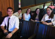 Foto de la galería: Los alumnos de los 5° de la Madre de la Misericordia con felicidad y nostalgia recibieron sus diplomas 