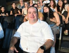 Foto de la galería: Los alumnos de los 5° de la Madre de la Misericordia con felicidad y nostalgia recibieron sus diplomas 