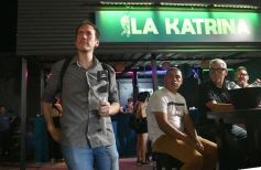 Foto de la galería: Antisiesta cerró el 2025 con "Los Personajes del Año", propuesta que se proyecta como tradición 