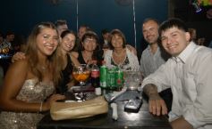 Foto de la galería: Antisiesta cerró el 2025 con "Los Personajes del Año", propuesta que se proyecta como tradición 