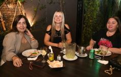 Foto de la galería: Paseos por distintos puntos de Posadas, encuentros de amigos y homenajes para cerrar el 2025 