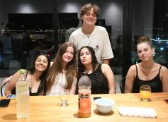 Foto de la galería: Celebramos las fiestas compartiendo con amigos y familiares: brindis y los mejores deseos para 2026 