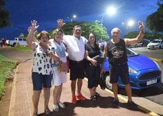 Foto de la galería: Vecinos y turistas disfrutaron del desfile de embarcaciones iluminadas en la Costanera 