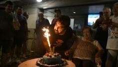 Foto de la galería: La tradicional hamburguesería "La Esquina" cumplió 40 años y la familia Rovetta celebró con clientes y amigos