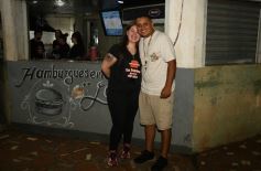 Foto de la galería: La tradicional hamburguesería "La Esquina" cumplió 40 años y la familia Rovetta celebró con clientes y amigos