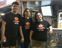 Foto de la galería: La tradicional hamburguesería "La Esquina" cumplió 40 años y la familia Rovetta celebró con clientes y amigos