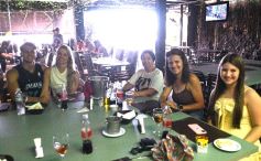 Foto de la galería: Turistas y posadeños disfrutan de la gastronomía en la ciudad y del balneario El Brete