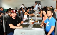 Foto de la galería: Turistas y posadeños disfrutan de la gastronomía en la ciudad y del balneario El Brete