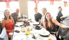 Foto de la galería: Turistas y posadeños disfrutan de la gastronomía en la ciudad y del balneario El Brete