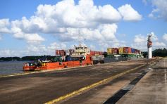 Foto de la galería: Recibimiento en el Puerto de Posadas, llegada del convoy que marca el crecimiento que se consolida 