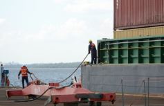 Foto de la galería: Recibimiento en el Puerto de Posadas, llegada del convoy que marca el crecimiento que se consolida 