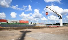 Foto de la galería: Recibimiento en el Puerto de Posadas, llegada del convoy que marca el crecimiento que se consolida 
