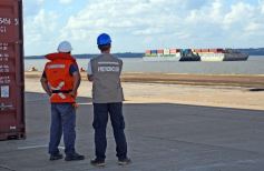Foto de la galería: Recibimiento en el Puerto de Posadas, llegada del convoy que marca el crecimiento que se consolida 