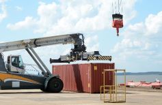 Foto de la galería: Recibimiento en el Puerto de Posadas, llegada del convoy que marca el crecimiento que se consolida 