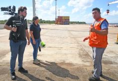 Foto de la galería: Recibimiento en el Puerto de Posadas, llegada del convoy que marca el crecimiento que se consolida 