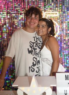 Foto de la galería: Los soñados 15 años de Uma: feliz celebró rodeada de amigos y familiares