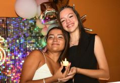 Foto de la galería: Los soñados 15 años de Uma: feliz celebró rodeada de amigos y familiares