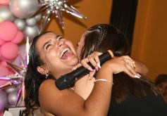 Foto de la galería: Los soñados 15 años de Uma: feliz celebró rodeada de amigos y familiares