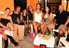 Foto de la galería: Los soñados 15 años de Uma: feliz celebró rodeada de amigos y familiares