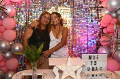 Foto de la galería: Los soñados 15 años de Uma: feliz celebró rodeada de amigos y familiares