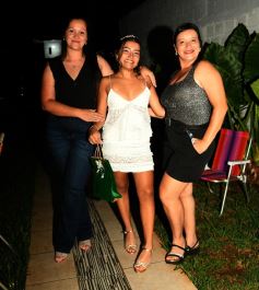 Foto de la galería: Los soñados 15 años de Uma: feliz celebró rodeada de amigos y familiares