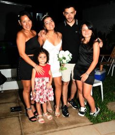 Foto de la galería: Los soñados 15 años de Uma: feliz celebró rodeada de amigos y familiares