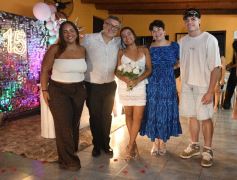 Foto de la galería: Los soñados 15 años de Uma: feliz celebró rodeada de amigos y familiares