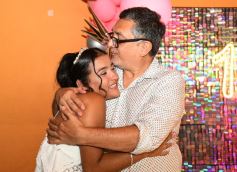 Foto de la galería: Los soñados 15 años de Uma: feliz celebró rodeada de amigos y familiares