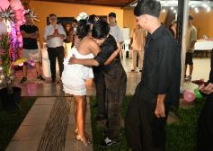 Foto de la galería: Los soñados 15 años de Uma: feliz celebró rodeada de amigos y familiares