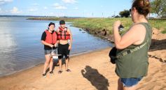 Foto de la galería: El verano se disfruta a pleno en las playas y el camping de la capital provincial  