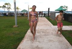 Foto de la galería: El verano se disfruta a pleno en las playas y el camping de la capital provincial  