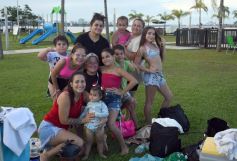 Foto de la galería: El verano se disfruta a pleno en las playas y el camping de la capital provincial  