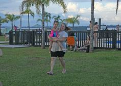 Foto de la galería: El verano se disfruta a pleno en las playas y el camping de la capital provincial  