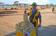 Foto de la galería: El verano se disfruta a pleno en las playas y el camping de la capital provincial  