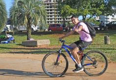 Foto de la galería: El verano se disfruta a pleno en las playas y el camping de la capital provincial  